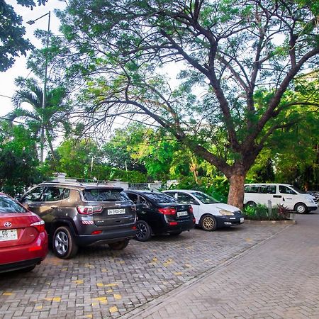Airside Hotel Acra Exterior foto