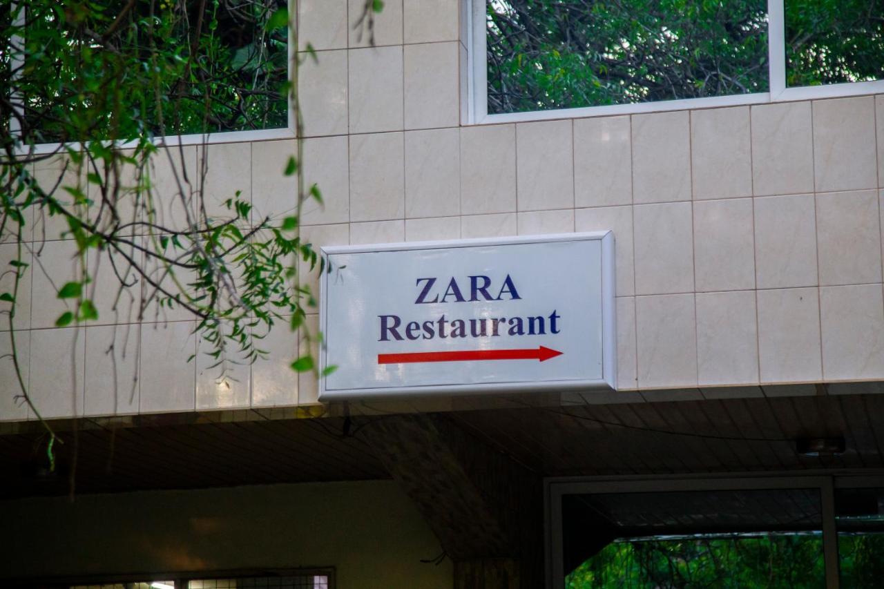 Airside Hotel Acra Exterior foto