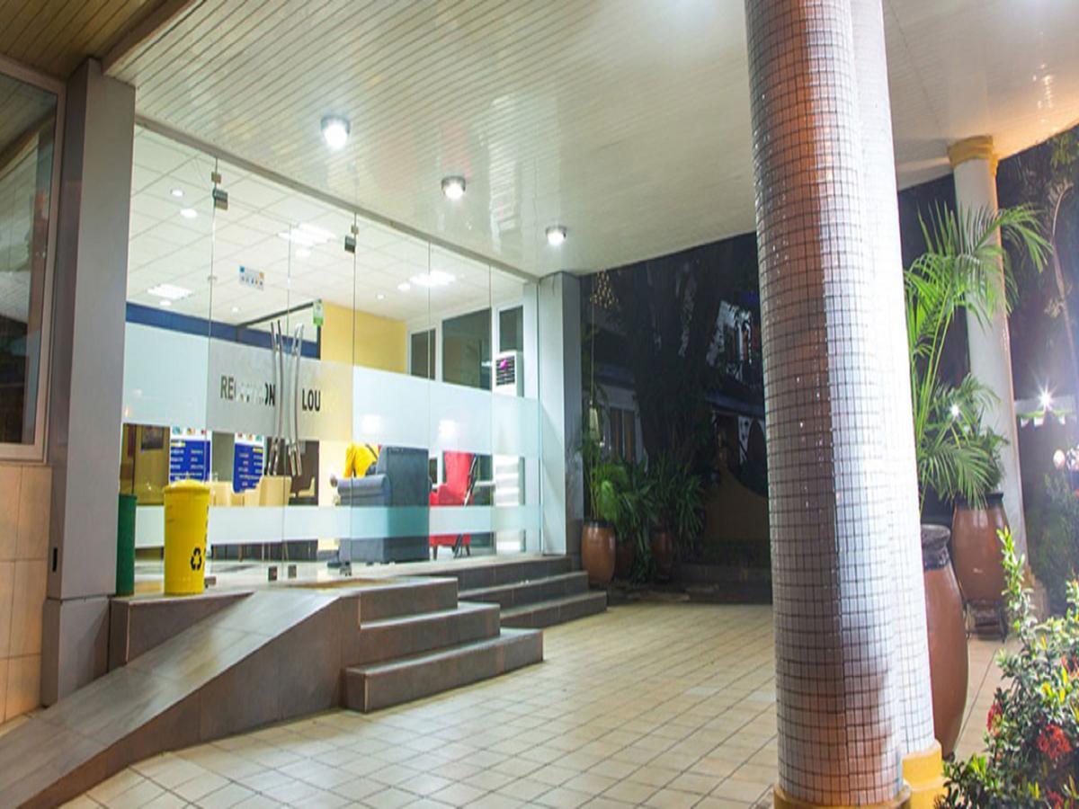 Airside Hotel Acra Exterior foto